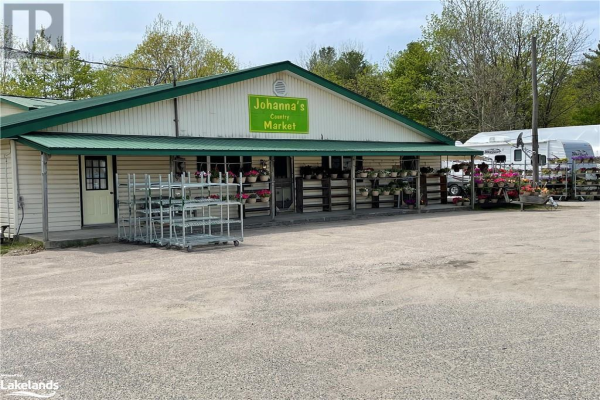 2385 11 Highway S, Gravenhurst