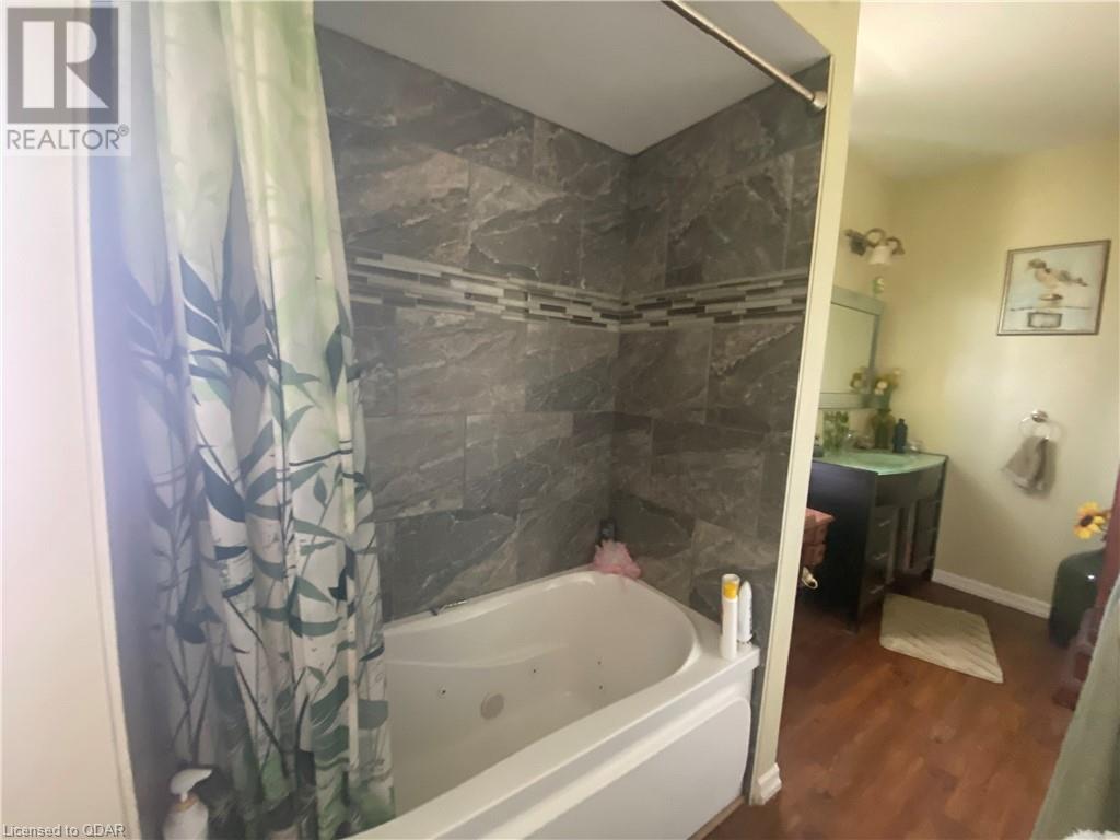 Listing 40349200 - Large Photo # 24