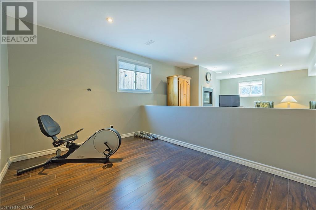 Listing 40349373 - Large Photo # 28