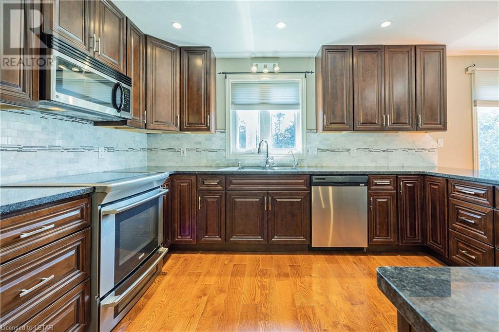 Listing 40349373 - Large Photo # 6