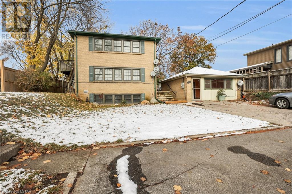 Listing 40350168 - Large Photo # 2