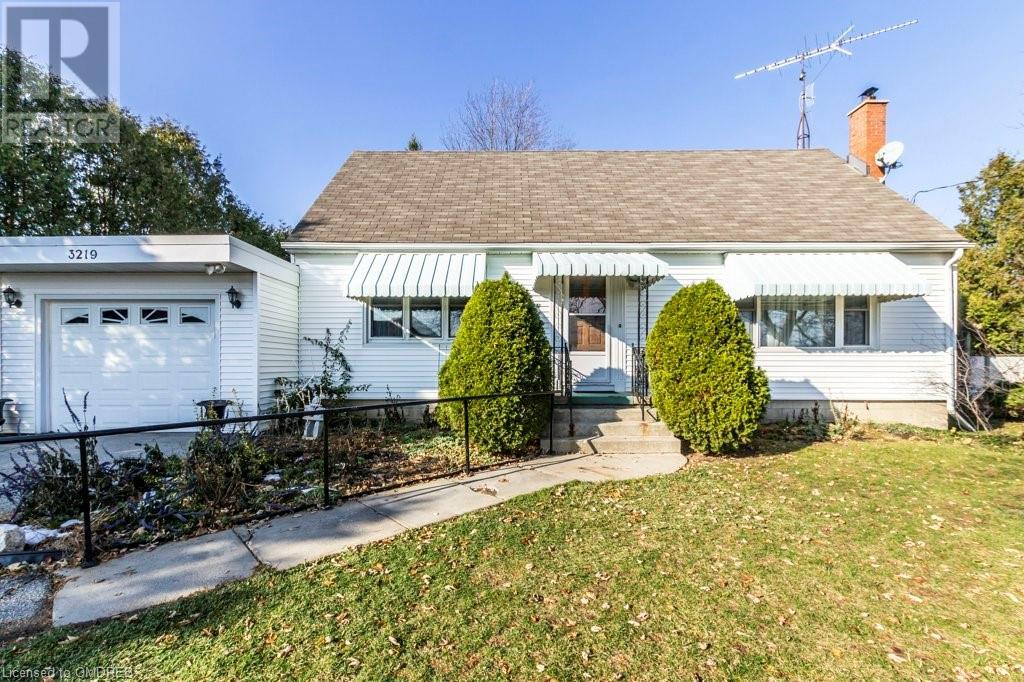 Listing 40352772 - Large Photo # 1