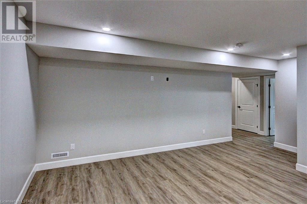 Listing 40353700 - Large Photo # 27