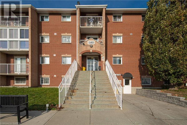 580 ARMSTRONG Road Unit# 102, Kingston