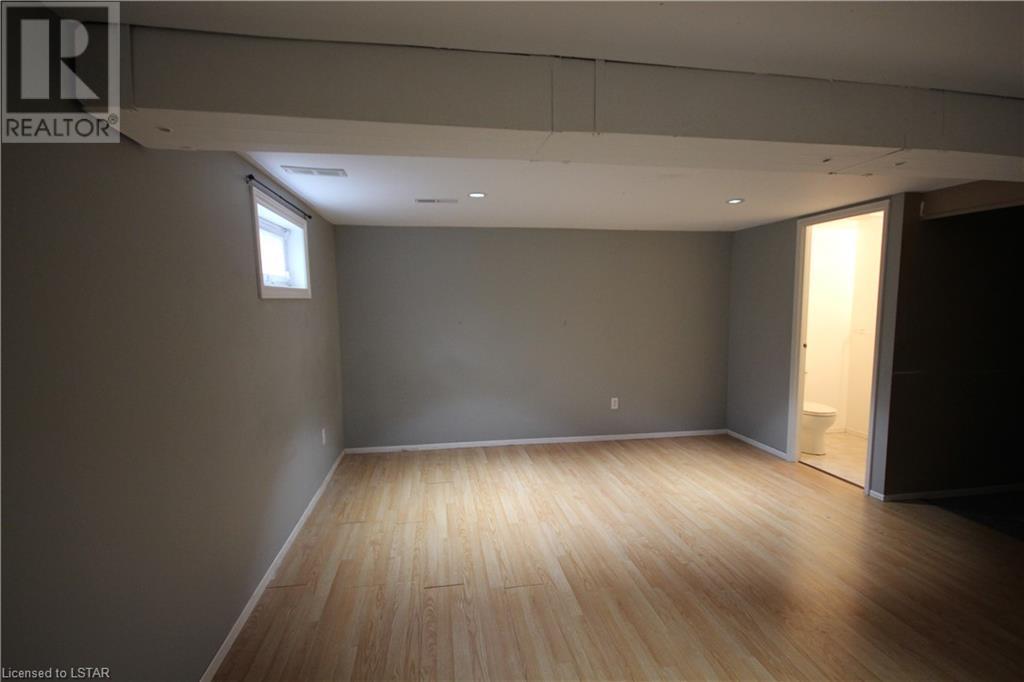 Listing 40354935 - Large Photo # 16