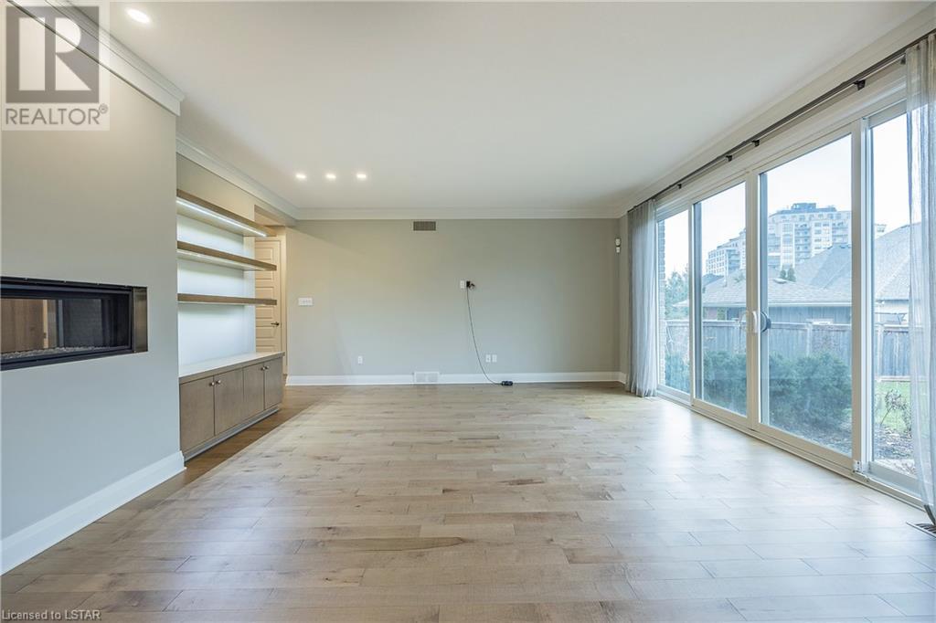 Listing 40357410 - Large Photo # 15
