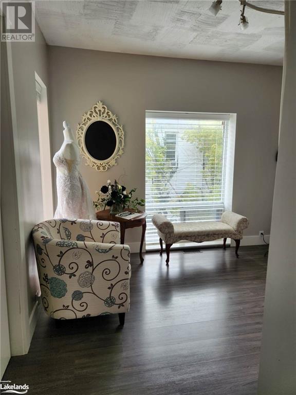 Listing 40357565 - Large Photo # 2