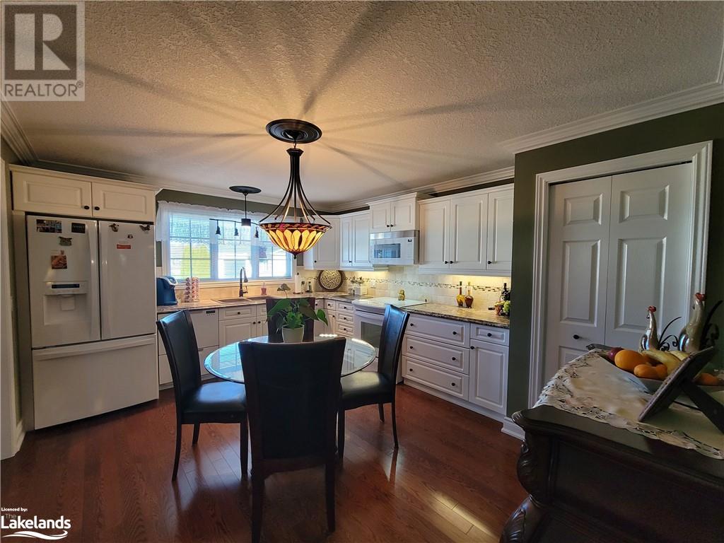 Listing 40357703 - Large Photo # 7