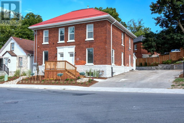 377 MAIN Street, Woodstock