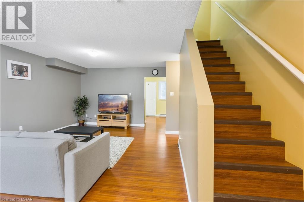 Listing 40359197 - Large Photo # 4