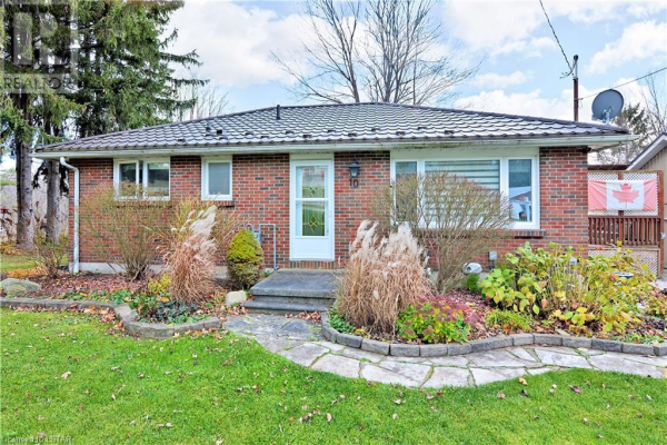 10 WOODLAND Road, St. Thomas