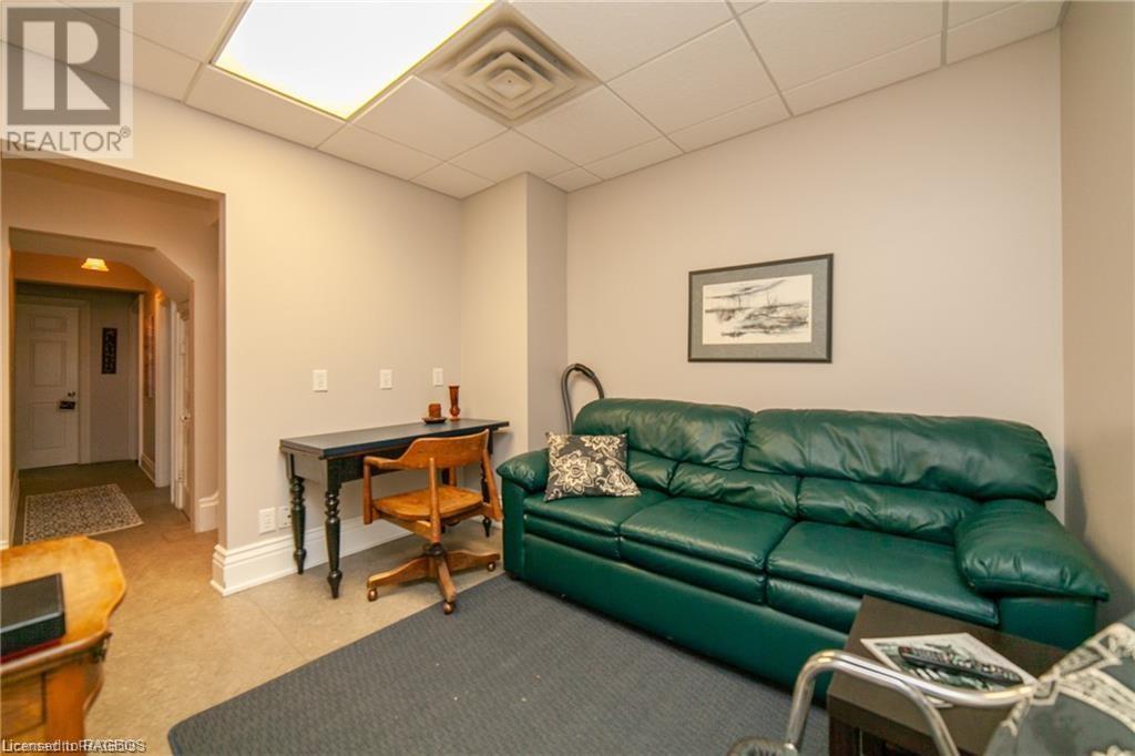 982 1ST Avenue W, Owen Sound