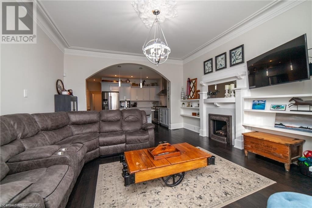 982 1ST Avenue W, Owen Sound