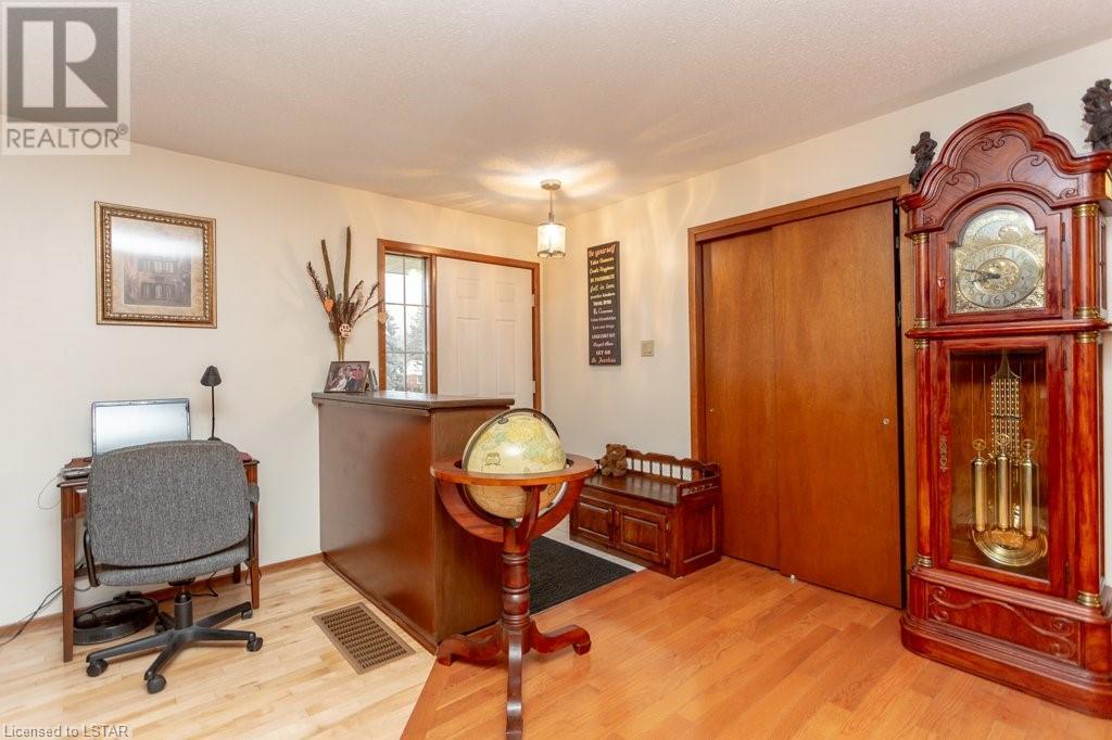 Listing 40363094 - Large Photo # 7