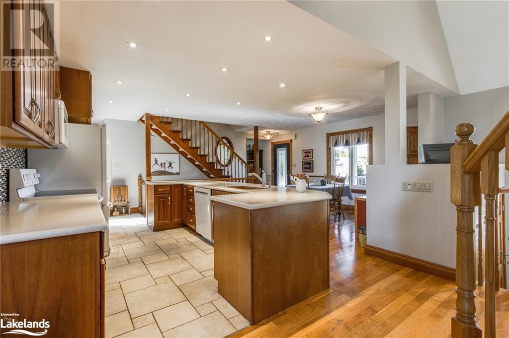 Listing 40363435 - Large Photo # 24