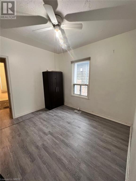 Listing 40363833 - Large Photo # 3