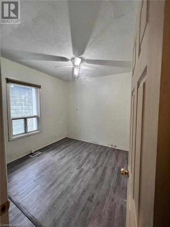 Listing 40363833 - Large Photo # 2