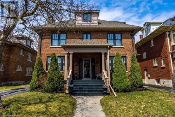 502 WELLER Street, Peterborough
