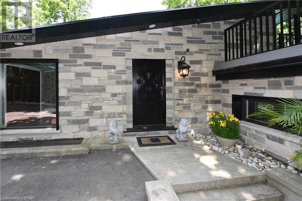 Listing 40365592 - Large Photo # 3