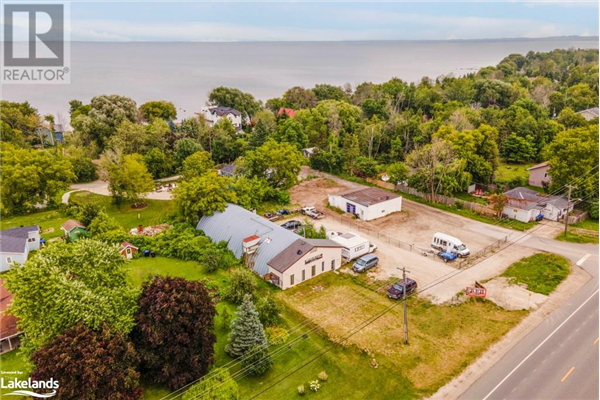 9572 BEACHWOOD Road, Collingwood