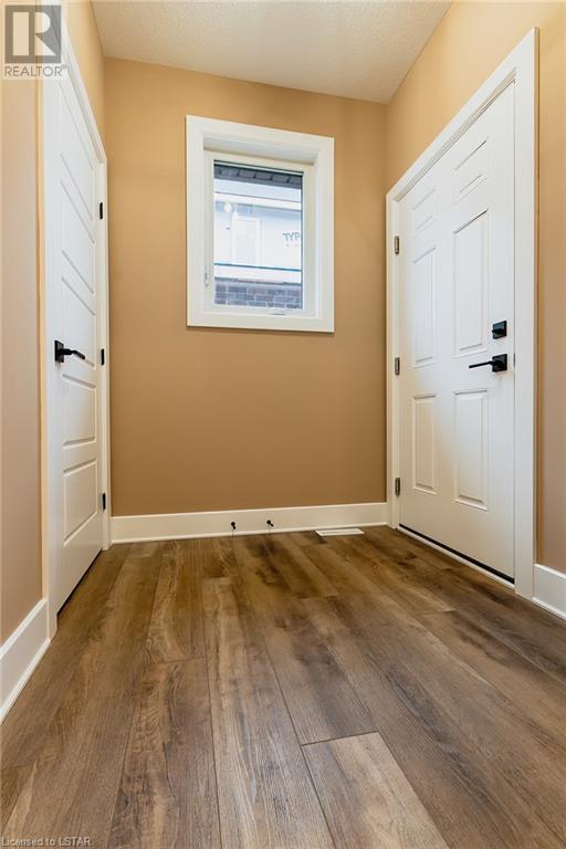 Listing 40367802 - Large Photo # 2