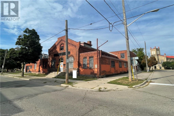 90 QUEEN Street, Brantford