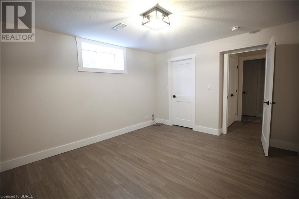 Listing 40368084 - Large Photo # 44