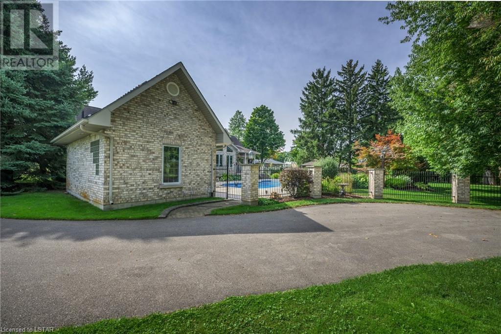 Listing 40368277 - Large Photo # 4