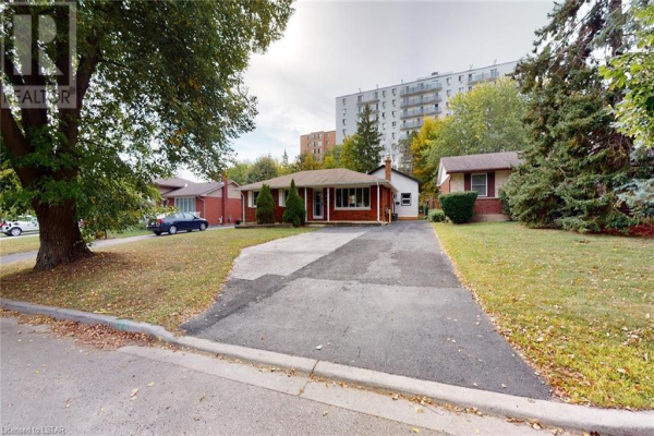 9 SOUTHWOOD Crescent, London