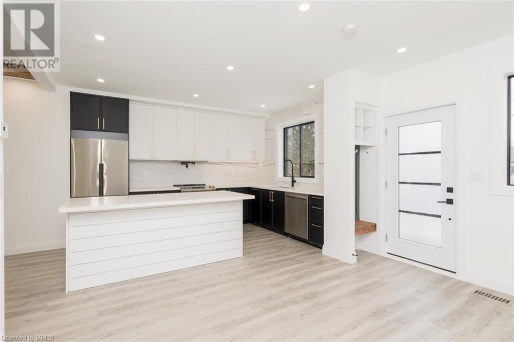 Listing 40370063 - Large Photo # 3