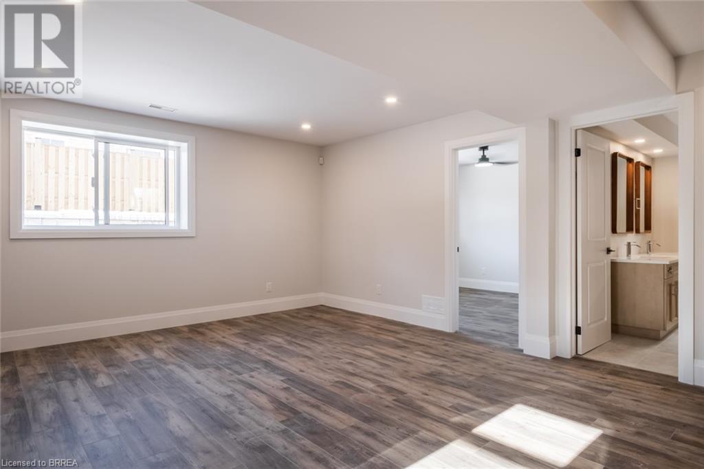 Listing 40370660 - Large Photo # 35