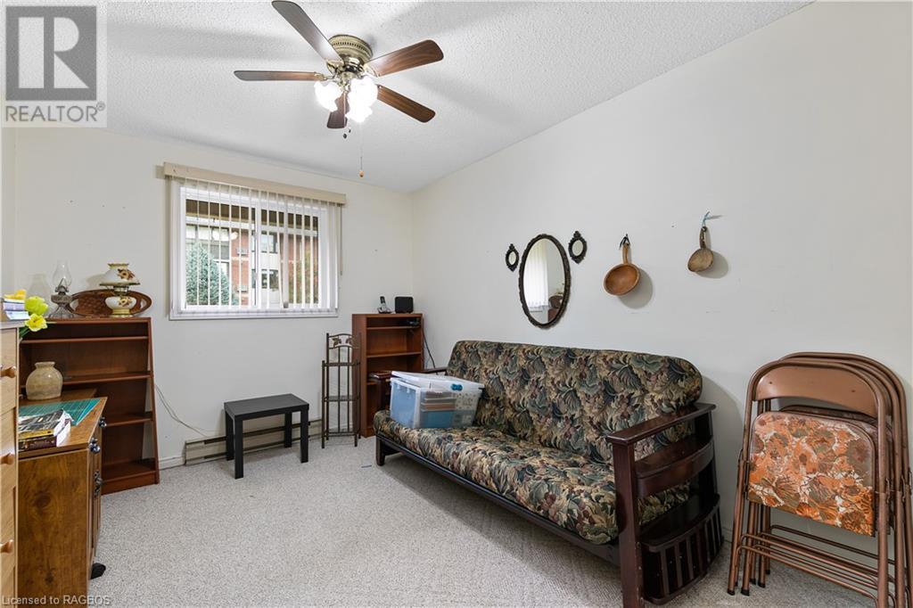 Listing 40372036 - Large Photo # 12