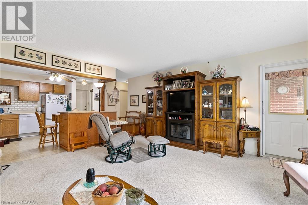 Listing 40372036 - Large Photo # 8