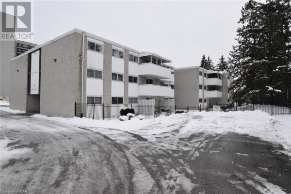 24 MOOREGATE Crescent Unit# 307, Kitchener