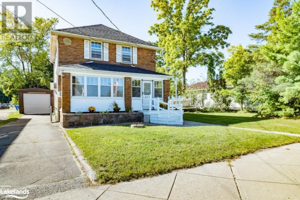 261 BROCK Street, Gravenhurst