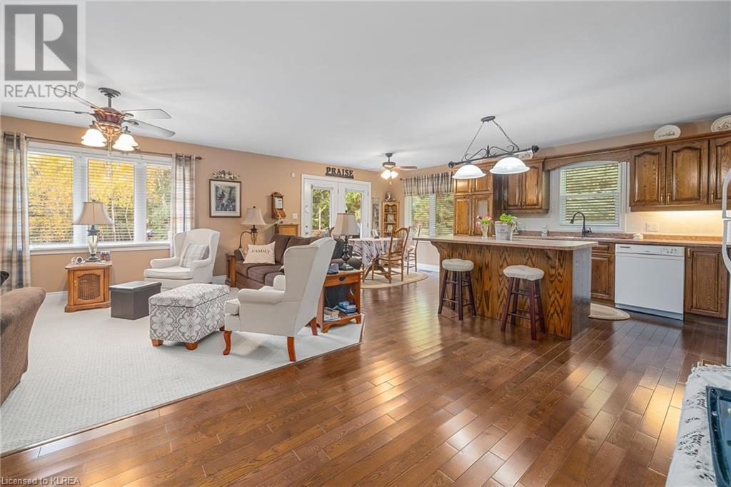 Listing 40372543 - Large Photo # 10