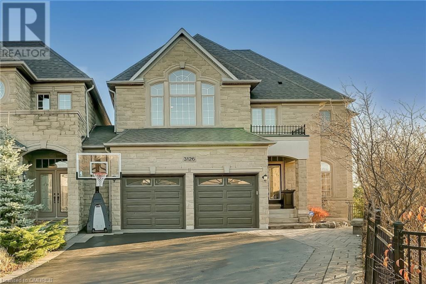 3126 CARDROSS Court, Oakville