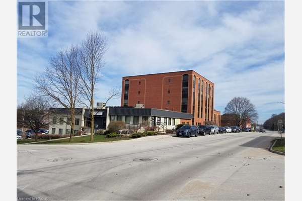1717 2ND Avenue E Unit# 208, Owen Sound