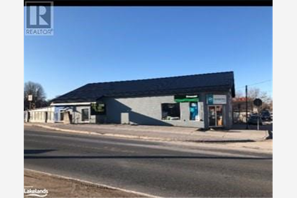 6657 HIGHWAY 35, Coboconk