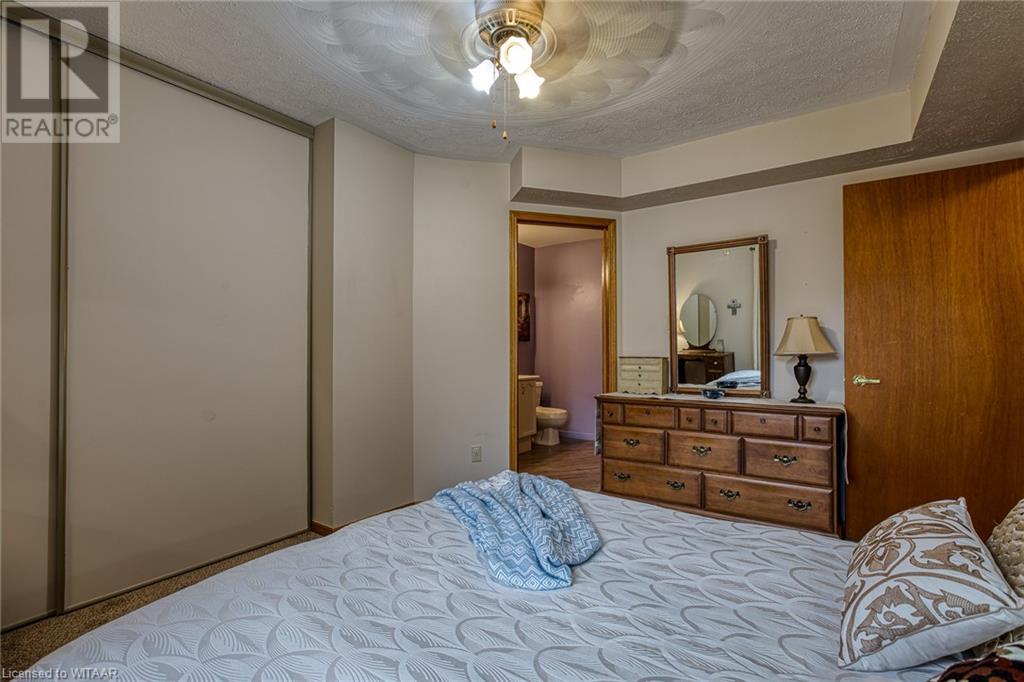 Listing 40373514 - Large Photo # 17