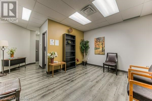 715 CORONATION Boulevard Unit# 4B, Cambridge