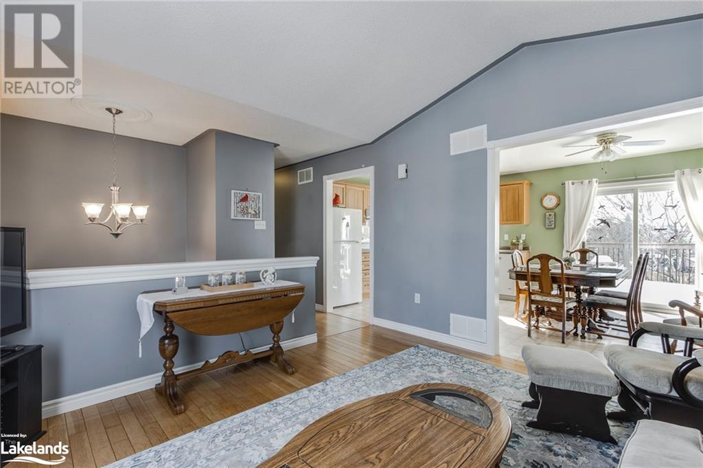 Listing 40373635 - Large Photo # 4