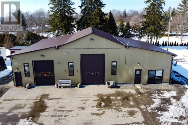 2497 DINGMAN Drive, London