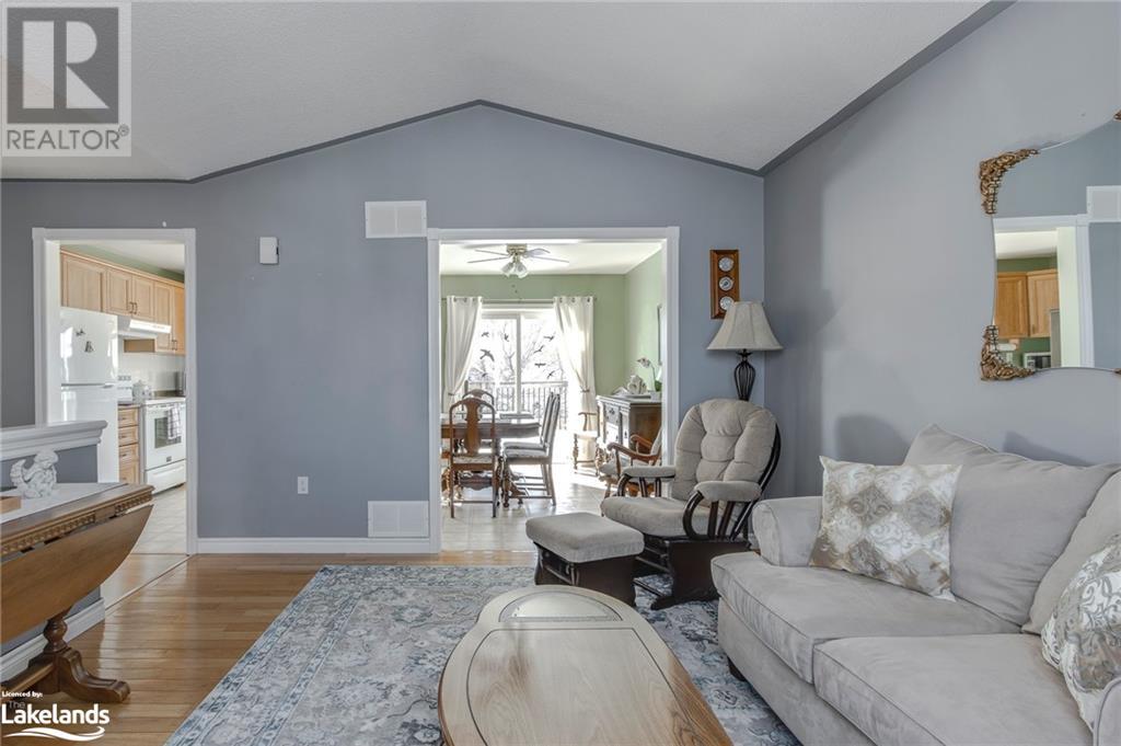 Listing 40374219 - Large Photo # 3