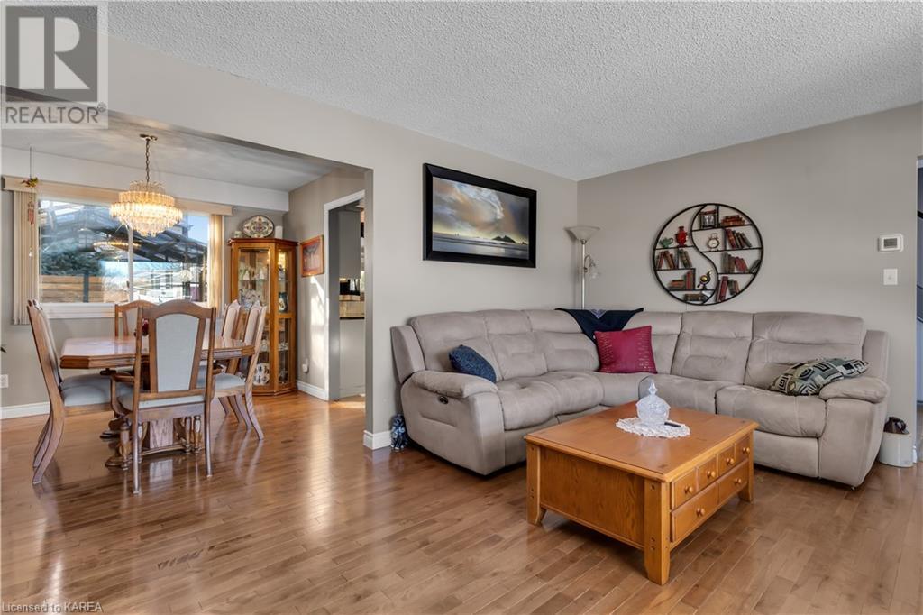 Listing 40374330 - Large Photo # 7
