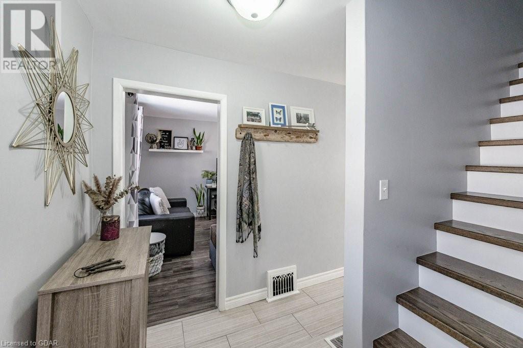 Listing 40374382 - Large Photo # 4