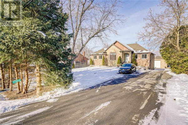 7364 DICKENSON Road E, Glanbrook