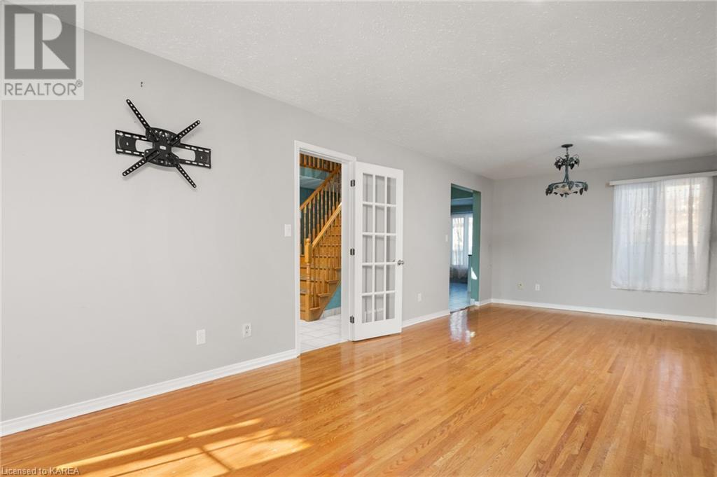 Listing 40374497 - Large Photo # 6