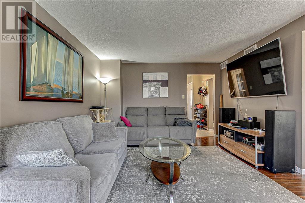 Listing 40374499 - Large Photo # 7