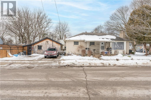 1249 WILTON Avenue, London